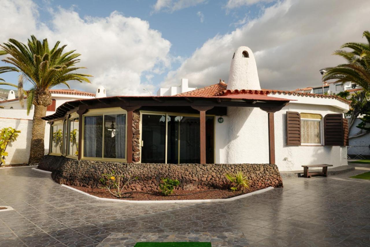 Amazing Garden Villa Пуэрто-де-Сантьяго Экстерьер фото